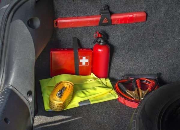 Emergency kit for the car